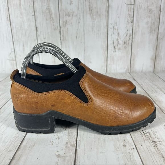 Ariat Shoes - Ariat leather slipper Womens 7.5